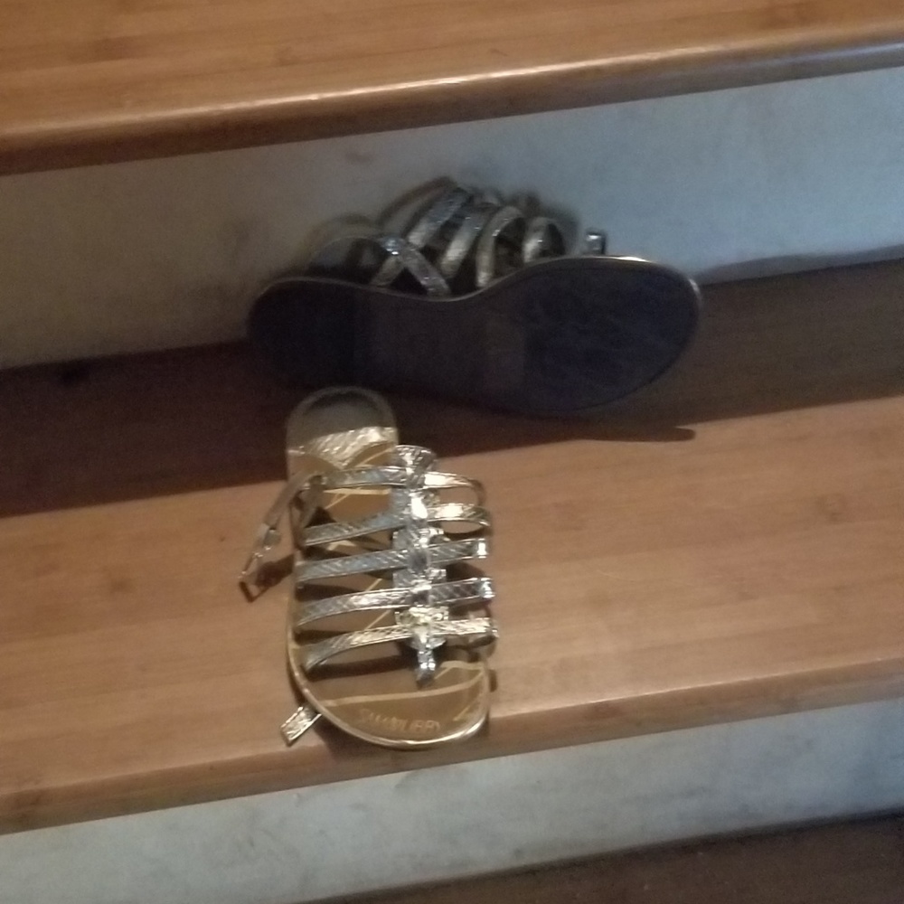 Sandals - Picture 3 of 5